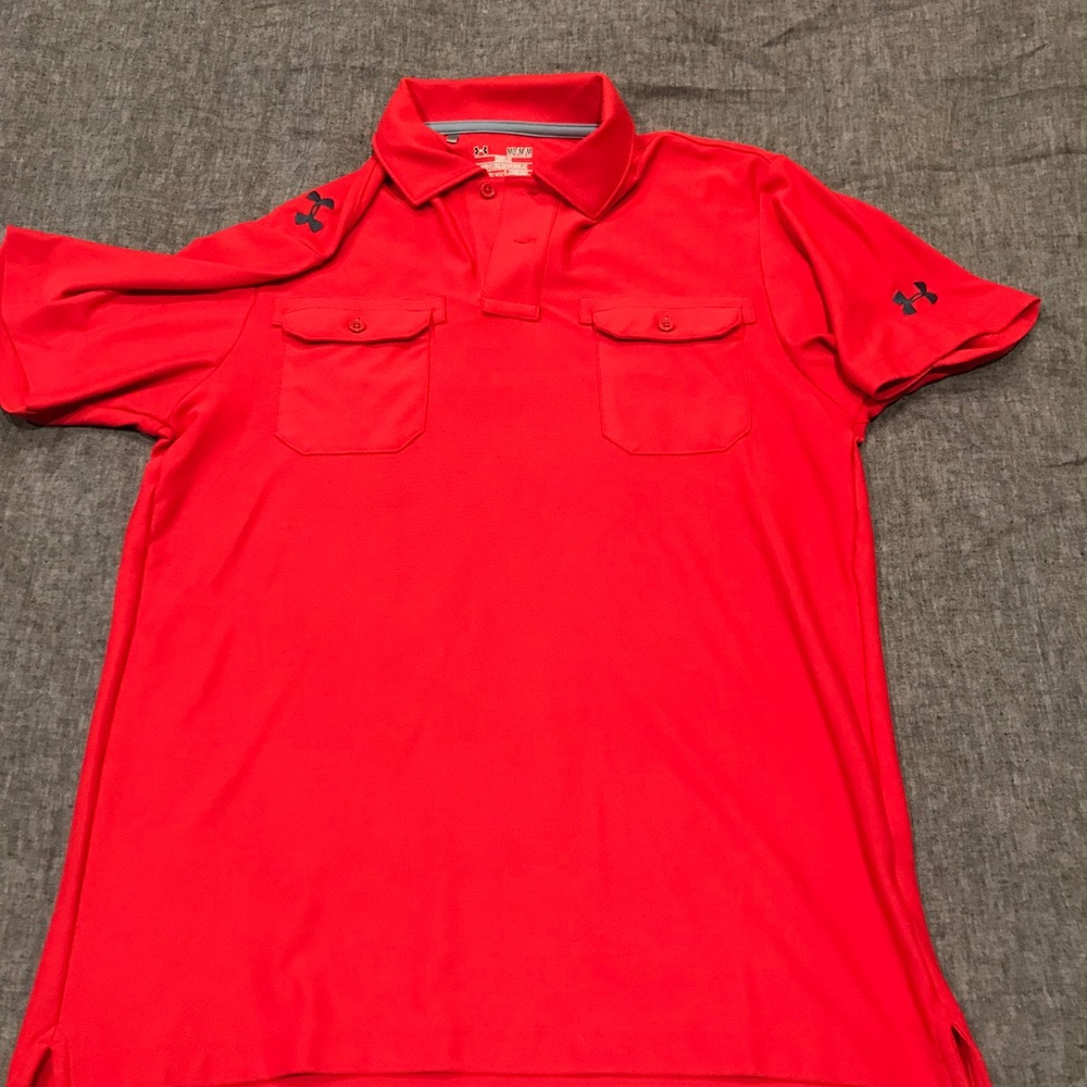 Men's red Under Armour heat gear polo. Never worn!